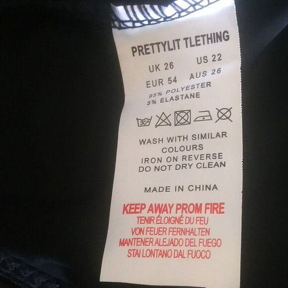 Pretty Little Thing Womens Black Frill Edge Ring Detail Cutout Swimsuit Size 22 - Picture 12 of 12